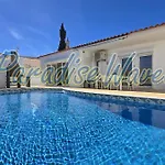 Piscine Privee - By Paradise Waves